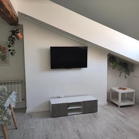 Duplex De Diseno Moderno Y Acogedor Santander
