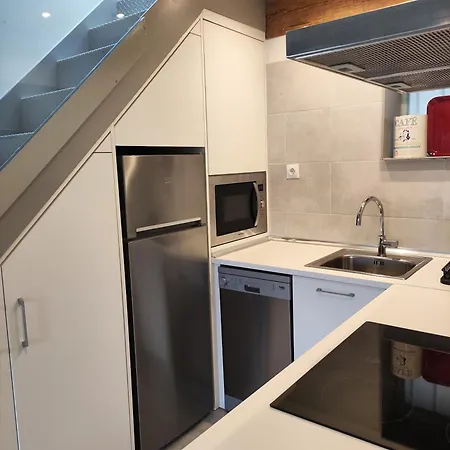 Duplex De Diseno Moderno Y Acogedor